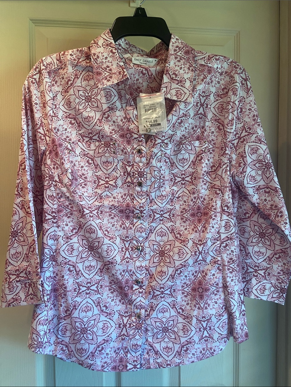 Emily Daniels Pink Paisley-Print Women's Button Blouse side stretchy fabric